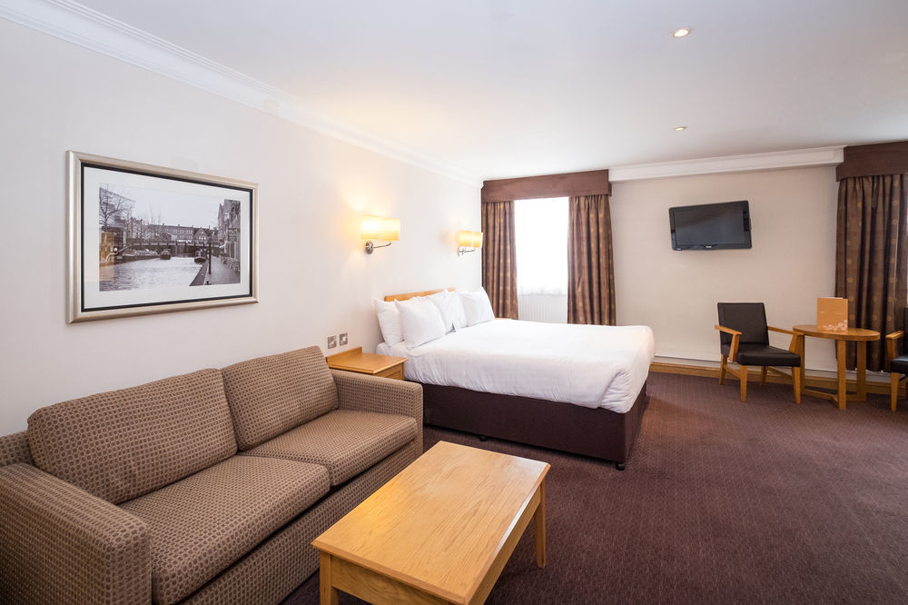 The Royal Angus Hotel Birmingham Exterior photo